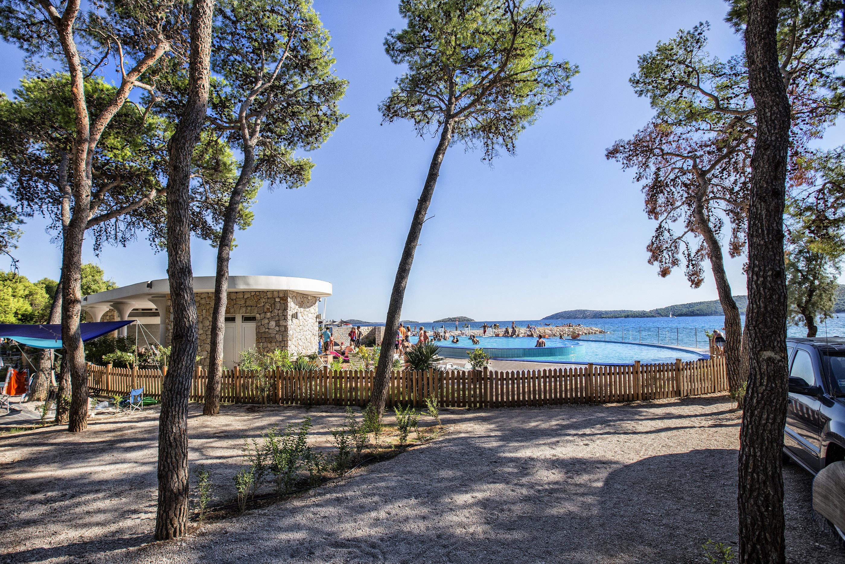 Solaris Beach Resort - Camping Mobilehomes Шибеник Экстерьер фото